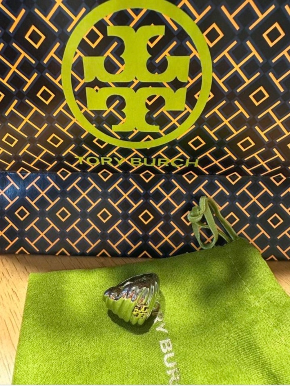 TORY BURCH RING - Picture 2 of 3